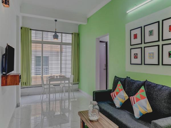 OYO Home 78057 Dazzling Studios Near Airport