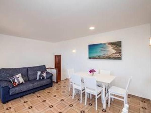 Casa Lucia - 2 bedroom family villa with large spacious pool area - Sea views