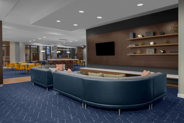 Courtyard By Marriott Houston Kingwood