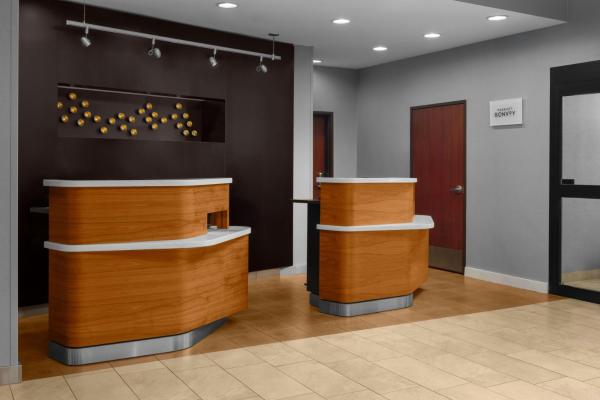 Courtyard By Marriott Houston Kingwood