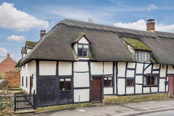 Cotswold Thatched Cottage, Забронировать Дом для отпуска Миклтон Уорикшир