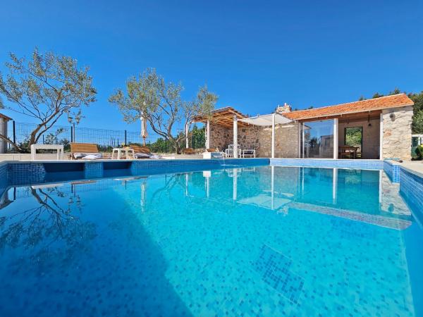 Flamingo - House with private pool, Забронировать Вилла Горный Сегет Сплитско-Далматинская жупания