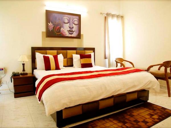Maplewood Guest House, Neeti Bagh, New Delhiit is a Boutiqu Guest House - Room 2, Забронировать Гостевой дом Гостевые дома Национального столичного округа Дели - Северная зона, Гостевой дом