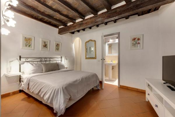 Florence Holiday Homes Santa Maria Novella, Забронировать Дом для отпуска Коттеджи Флоренции, рядом с Баптистерий сан Джовани, Коттедж