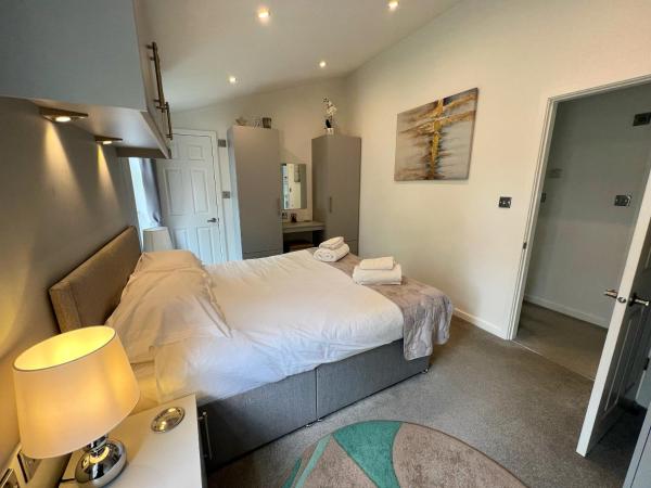 Fox Lodge at Owlet Hideaway - with Hot Tub, Near York, Забронировать Дом для отпуска Йорк Северный Йоркшир