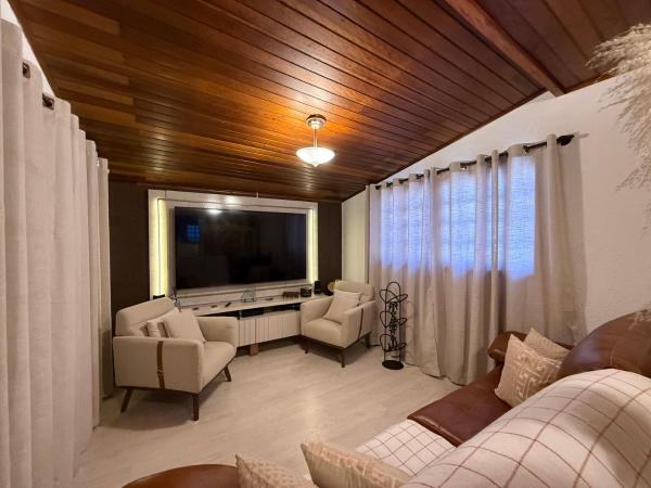 Casa da Nídia, Забронировать Дом для отпуска Кампус-ду-Жордан Mantiqueira Mountains, рядом с São João Monastery