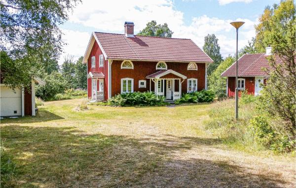 Beautiful Home In Lammhult With Sauna, Забронировать Дом для отпуска Коттеджи Ламмхульт, Коттедж