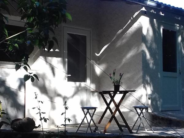 Gîte mosaïque Accueil rando, pêche, farniente, Забронировать Дом для отпуска Латуй-Лантийак Лангедок-Руссильон