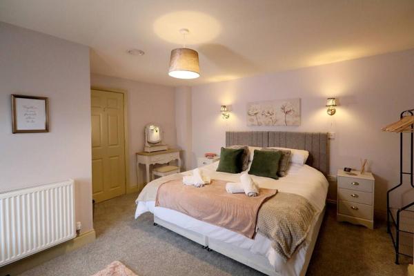 4BR Elegant Stay Golden Triangle Parking