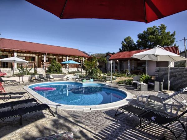 Holiday home with private pool and garden, Забронировать Дом для отпуска Полача Задарская жупания