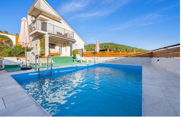 Beautiful Home In Bilice With Wifi, Забронировать Дом для отпуска Виллы Шибенско-Книнская жупания, Вилла