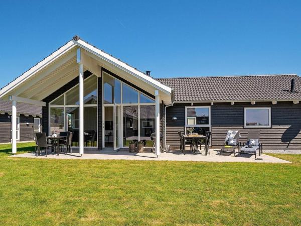 12 person holiday home in Hasselberg, Забронировать Дом для отпуска Каппельн Schlei