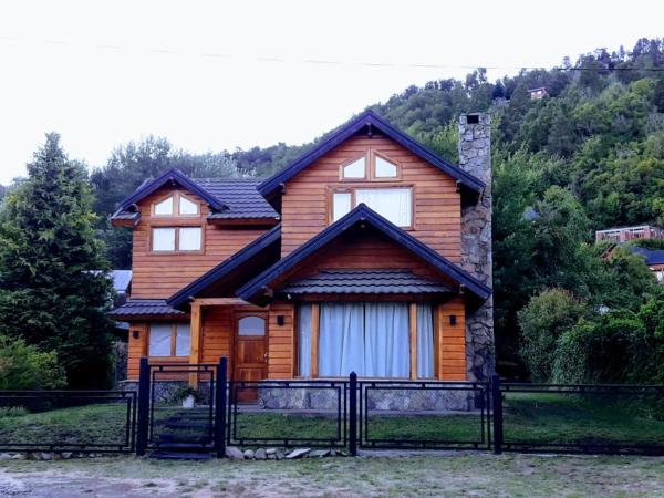 Cabaña Wefko - San Martin de los Andes, Забронировать Шале Отели Сан-Мартин-де-лос-Андес с парковкой, Парковка