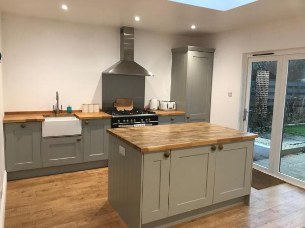 Fantastic central location, Забронировать Дом для отпуска Отели Moray Firth с парковкой, Парковка