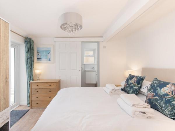 Coast View Apartment