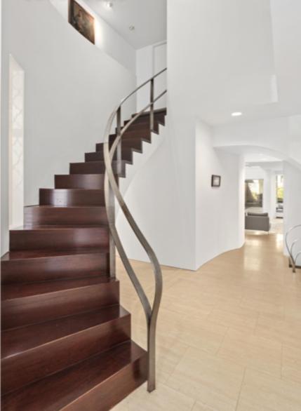 Private Luxury Home near UN