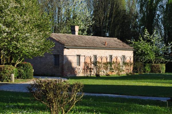 BORGO GIUSTINIANI Mora Pero Melo, Забронировать Дом для отпуска Коттеджи Венето, Коттедж