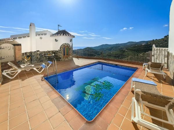 Holiday Home Tres Palmeras by Interhome, Забронировать Отель Фрихильяна Axarquía
