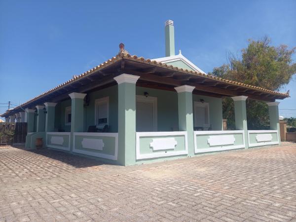 Drosia Beach House Almyros Corfu, Забронировать Дом для отпуска Виллы Альмирос-Бич, Вилла