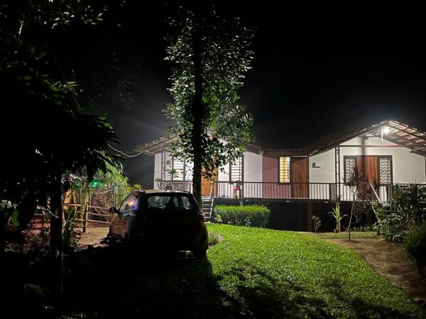 Standard family hut, Забронировать Вилла Коттеджи штата Кералы, Коттедж