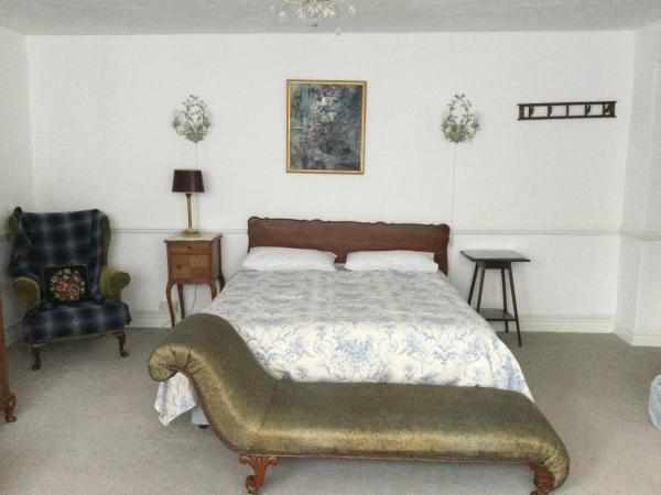 Garden flat 1