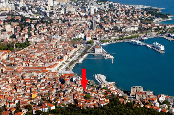 Spartion Marine, Забронировать Дом для отпуска Сплит Сплитско-Далматинская жупания, рядом с People's Square - Pjaca