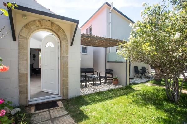 GK Home Apartment I part of Gk Fitness Club, Забронировать Дом для отпуска Коттеджи Фалираков, Коттедж