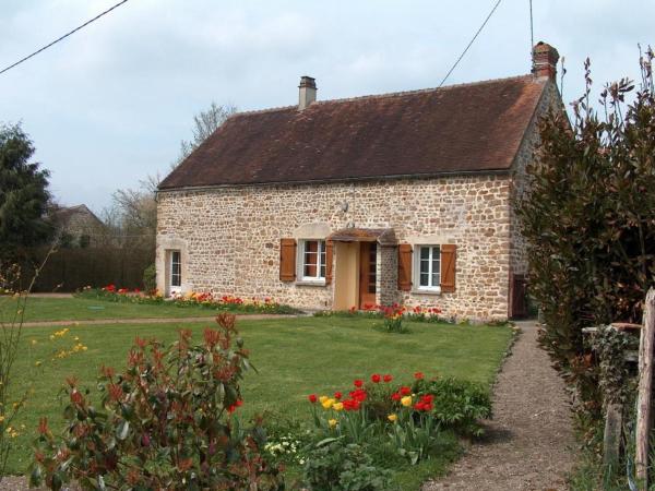 Charmante maison XVIIe siècle avec jardin en Normandie - FR-1-497-32, Забронировать Дом для отпуска Vrigny Нормандия