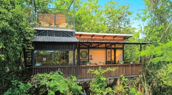 Cocolhu Treehouse & Ocean View, Забронировать Шатёр Отели Тамариндо с парковкой, Парковка