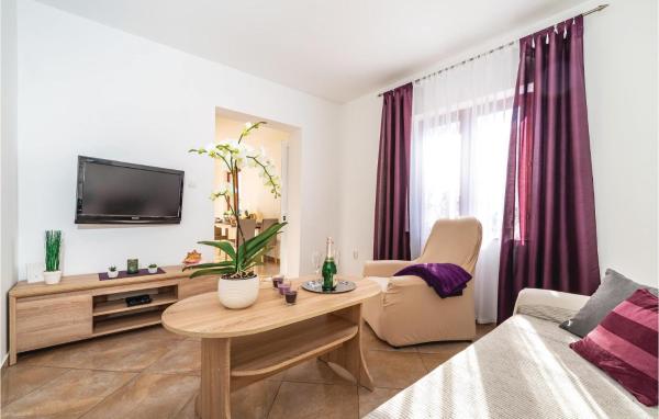 Amazing Home in Razanac With 2 Bedrooms and Wifi