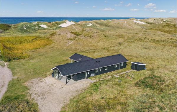 Four-Bedroom Holiday Home In Ringkobing, Забронировать Дом для отпуска Рингкёбинг Ringkjøbing