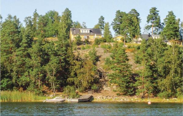 3 Bedroom Lovely Home In Vaxholm, Забронировать Дом для отпуска Ваксхольм 