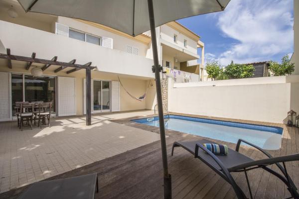Casa Oliveira