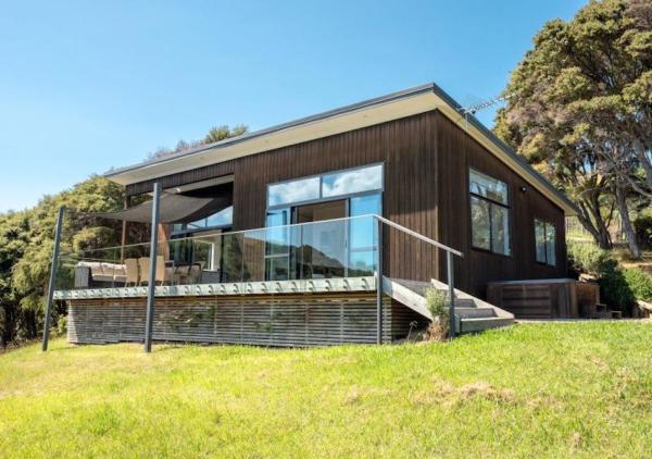 The Guest House at Te Whau Retreat