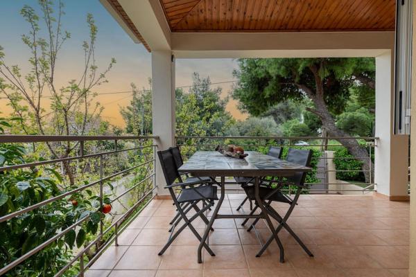 cosy house near the airport and the beach, Забронировать Апартаменты/квартира Порто-Рафти Маркопоуло - Месогаиа