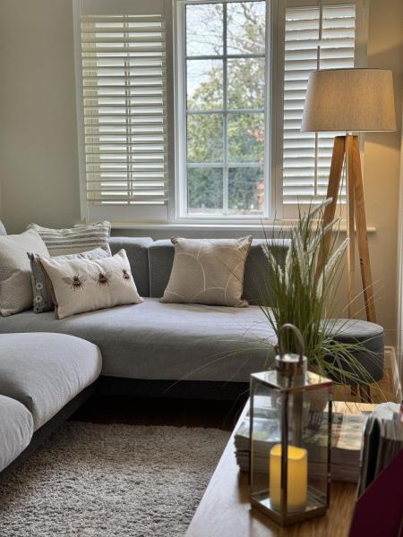 'BRAMLEY FALL COTTAGE' NEW AVAILABILITY - Attached Cottage,3 Bedrooms-1 on ground level, SLEEPS 6-2 Bathrooms, Wittering and Chichester easy drive, Child friendly,Small Breed Dog Friendly 2 max, Parking-EV Point, Забронировать Отель Уэст-Уиттеринг Западный Суссекс
