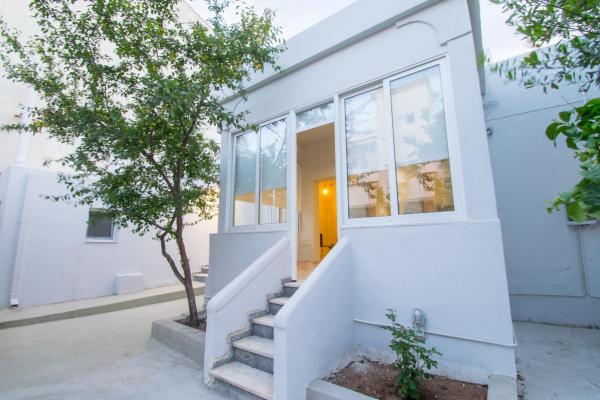 FINIKAS House, Забронировать Загородный дом Луца 