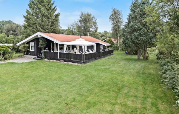Four-Bedroom Holiday Home In Hornbak, Забронировать Дом для отпуска Хорнбек North Zealand