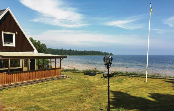Awesome Home in Mellerud With 2 Bedrooms and Wifi