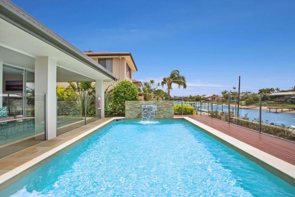 Seaclusion Broadbeach, Забронировать Дом для отпуска Коттеджи Бродбич, Коттедж