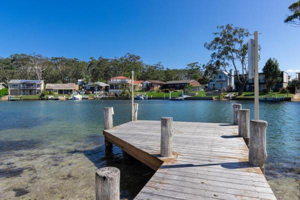 Cormorant Waterfront Home, Забронировать Отель Сассекс-Инлет Джервис-Бэй