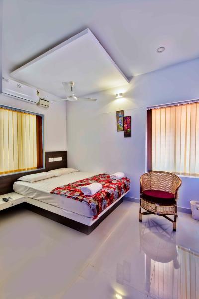 Rams Guest House with Kitchen Near Kochu Veli Railway station & Lulu Mall, Забронировать Гостевой дом Тривандрам штат Керала, рядом с Karikkakom Temple