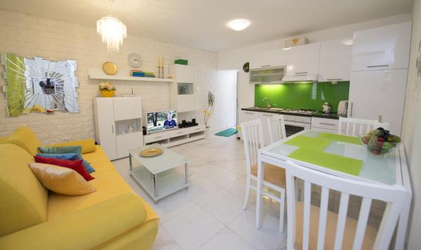 Apartment Dea II