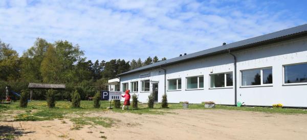 Kihnu Sadama Öömaja Guesthouse, Забронировать Отель Lemsi Kihnu