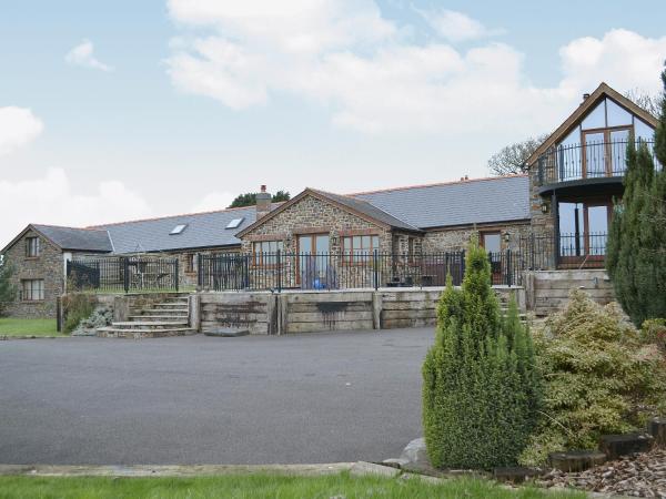 Ty Cerrig Farmhouse, Забронировать Дом для отпуска Виллы Carmarthenshire, Вилла