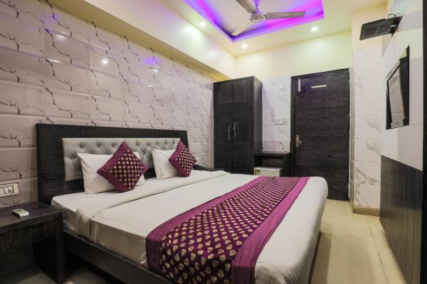 Hotel Guruvas Inn