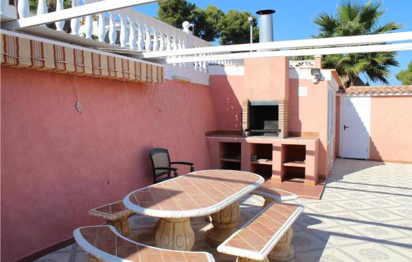 Stunning Home In Tosal
