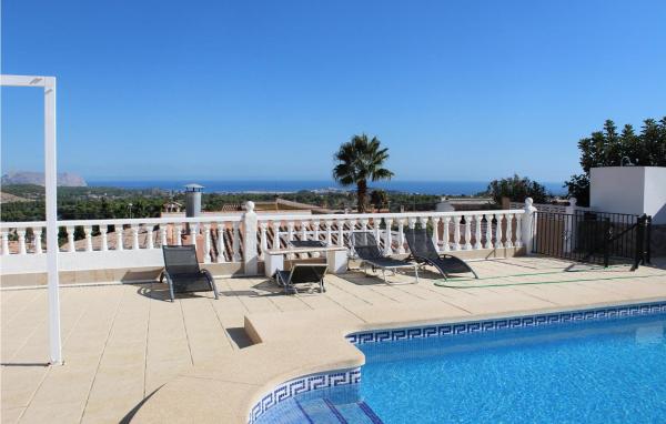 Stunning Home In Tosal