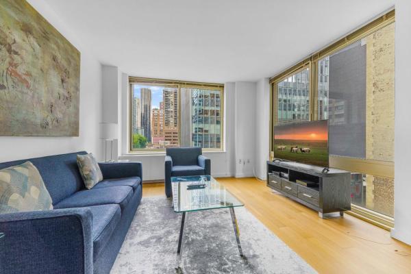 Global Luxury Suites at The Marc, Забронировать Апартаменты/квартира Нью-Йорк Нью-Йоркская агломерация, рядом с Bauman Rare Books