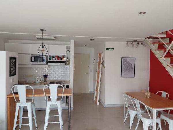 Hermoso Dúplex lleno de aire y luz en Villa Crespo, Забронировать  Villa Crespo провинция Буэнос-Айрес